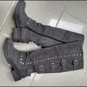 Blowfish boots
